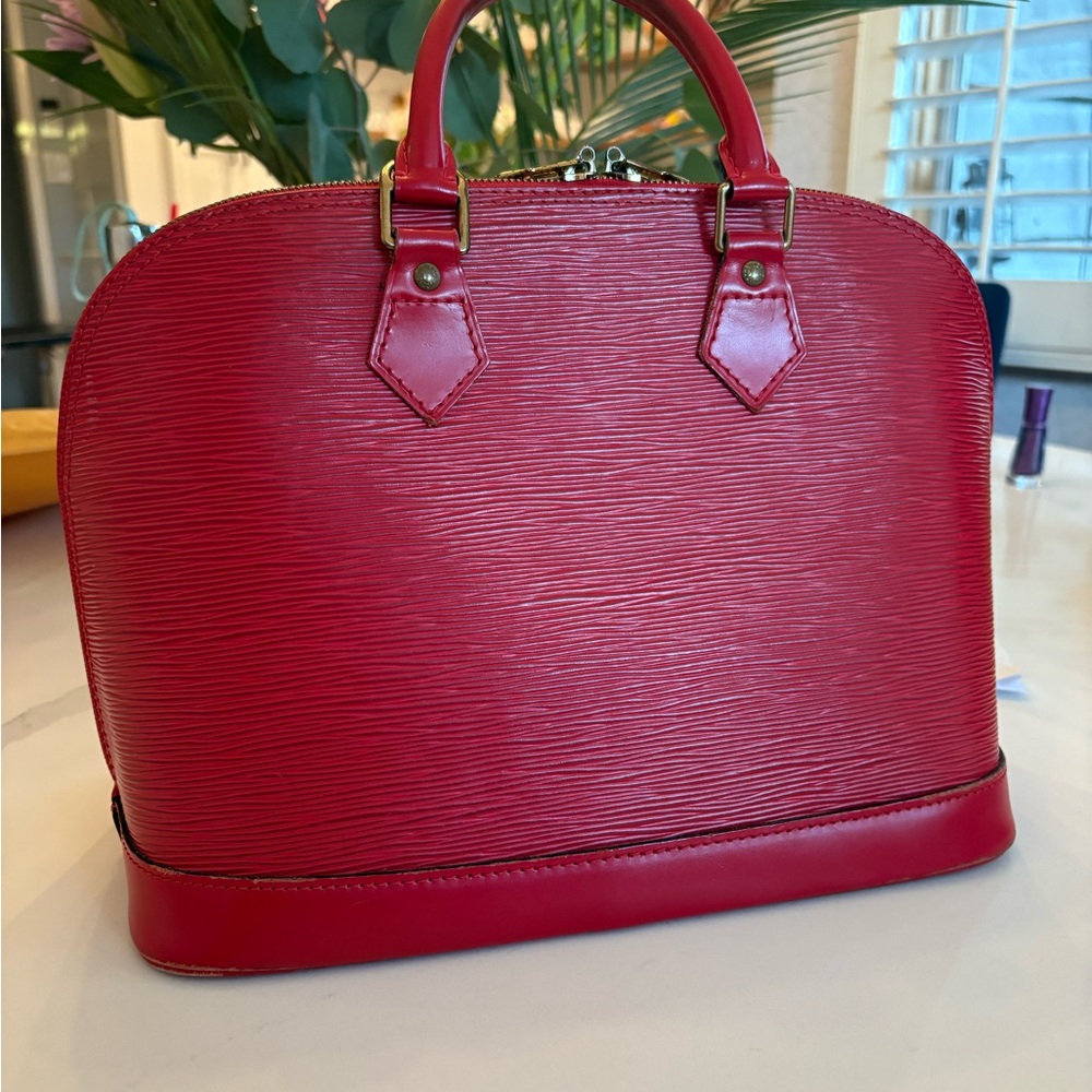 Louis Vuitton Red Epi Alma - INCLUDES COA AND LOCK & KEY - Picture 3 of 9